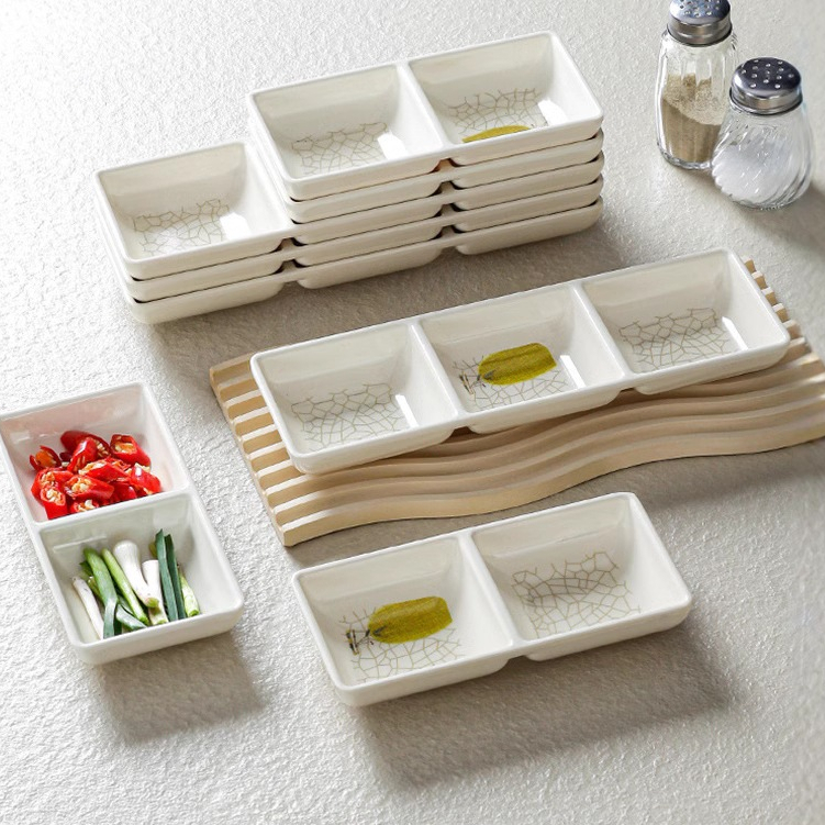 Đĩa Gia Vị Chấm Vuông Hoạ Tiết Lá Tre Phong Cách Nhật Bản 111020